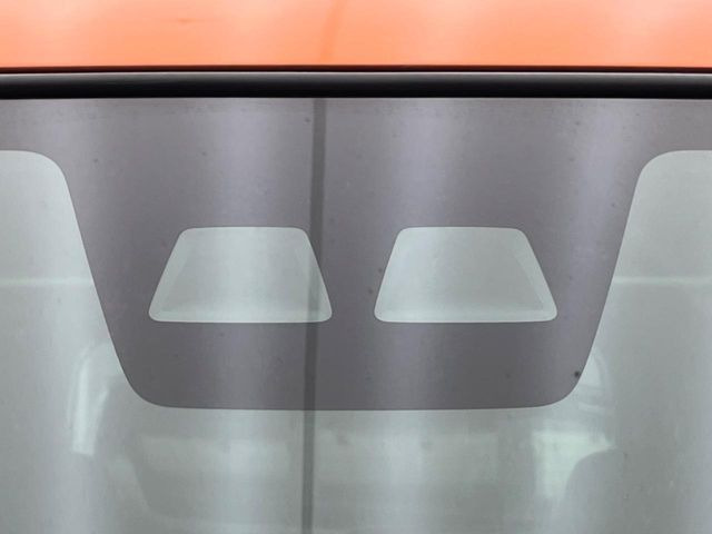 �y�X�}�[�g�A�V�X�g�z���s���ɑO���̎ԗ�����F�����A�Փ˂������Ȏ��͌x��ƃu���[�L�ŏՓˉ���Ɣ�Q�y�����A�V�X�g�B�����S�Ƀh���C�u�����y���݂��������܂��B