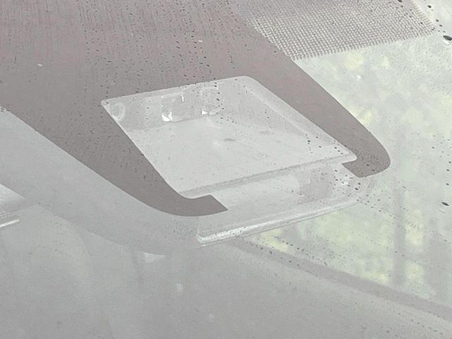 �y�g���^�Z�[�t�e�B�Z���X�z���s���ɑO���̎ԗ�����F�����A�Փ˂������Ȏ��͌x��ƃu���[�L�ŏՓˉ���Ɣ�Q�y�����A�V�X�g�B�����S�Ƀh���C�u�����y���݂��������܂��B