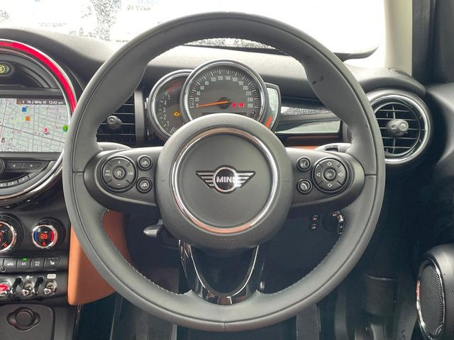 ���n���h�����̃X�������Ȃ��A���ꂢ�ȏ�Ԃ��ێ����Ă���܂��B�e�X�C�b�`���̓�����m�F�ς݂ł��B