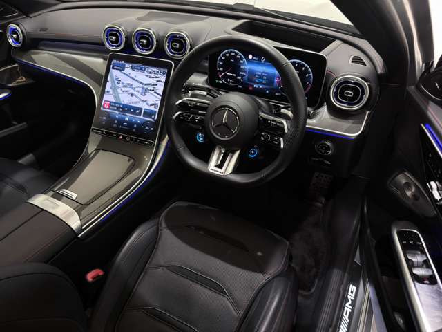 CクラスAMG C43 4マチック (BSG搭載モデル) 4WD