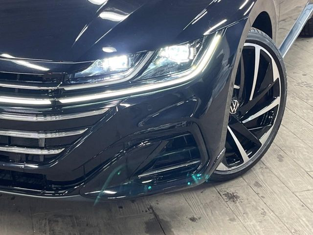 ��LED�w�b�h���C�g:��ԑ��s�����ǍD�Ȏ��E���m�ۂ����S���ĉ^�]�ł��鍂�P�xLED�w�b�h���C�g�𑕔�!�_�����x�������A����d�͂��}�����Ă��܂��B