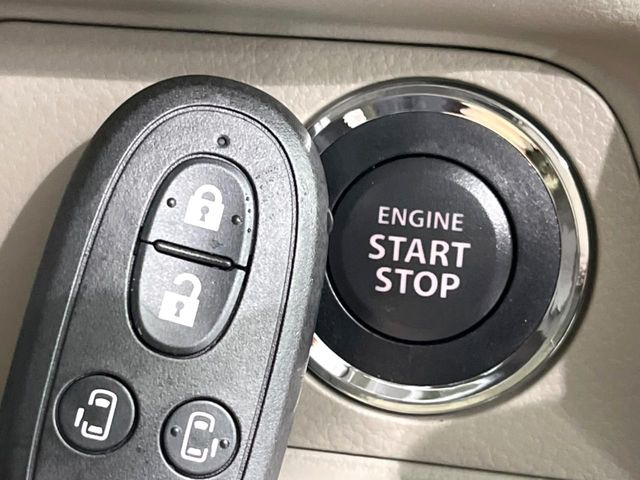 �y�L�[���X�X�^�[�g�V�X�e���z�J�o����|�P�b�g�ɓ��ꂽ�܂܂ł��h�A�̎{���E�������\�ȃX�}�[�g�L�[�𑕔��B�G���W���̃I���E�I�t�����J�M�����o���K�v����������Ƃ��Ă��֗��ł���