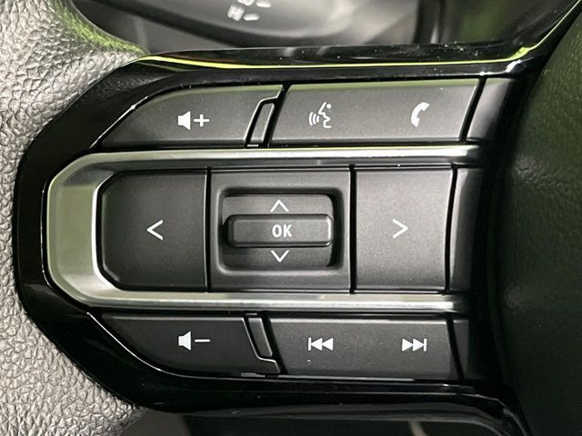 �y�X�e�A�����O�X�C�b�`�z�^�]���A�O������ڐ������炷���ƂȂ��A�I�[�f�B�I���̑��삪�\�ȕ֗��@�\!���S&���K�ȃh���C�u�����o���Ă���܂���