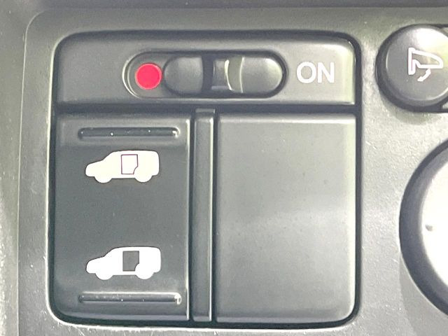 �y�p���[�X���C�h�h�A�z�X�}�[�g�L�[��^�]�Ȃ̃X�C�b�`�ŃX���C�h�h�A�̊J���\���d��������͂����ăh�A���J����K�v�������A���������q�l�ł��A�d���ו��������Ă��鎞�����N�ɊJ���߂ł��܂���