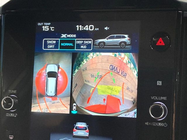 �y�}���`�e���C�����j�^�[�z�Ԃ̃t�����g��T�C�h�̃J�����摜�𓯎��Ƀ��j�^�[�\�����邱�ƂŁA���H�⋷�����𑖍s���ł����͂̏󋵊m�F���ł����S!�{�iSUV�ɂ��ꂵ�������ł���