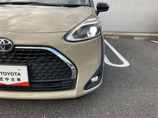 シエンタ1.5 ファンベース G クエロ