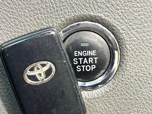 �y�X�}�[�g�L�[�z�J�o����|�P�b�g�ɓ��ꂽ�܂܂ł��h�A�̎{���E�������\�ȃX�}�[�g�L�[�𑕔��B�G���W���̃I���E�I�t�����J�M�����o���K�v����������Ƃ��Ă��֗��ł���