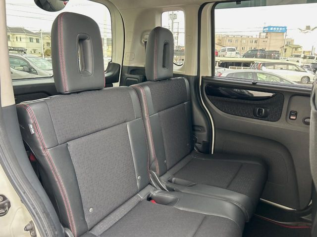 �L�X�Ƃ���2��ڃV�[�g�͋��Z���������A���S�n�����K!�F�B��Ƒ��Ƃ̂��o�����ɂ҂�����ł��B�x�r�[�V�[�g��`���C���h�V�[�g�g�p�������K�ɂ��߂�������������\���ȋ�Ԃ��m�ۂ��Ă��܂��B