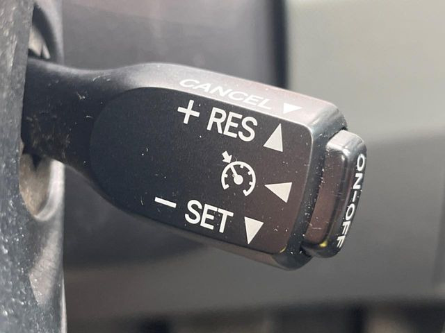 �y�N���[�Y�R���g���[���z�������H�����N���N���s�B�A�N�Z���𗣂��Ă���葬�x�ő��s���ł��A�������^�]���̕��S���y��!�����E�������ȒP�ȃX�C�b�`����Œ����ł��܂��B