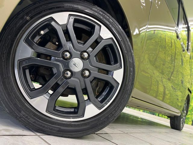 �y����15�C���`�A���~�z�C�[���z�O�ςɃ}�b�`���������A���~�z�C�[���𑕒����Ă���܂��B�e��ЊO�A���~�z�C�[����A�X�^�b�h���X�^�C�����戵�����Ă���܂��B���񂲑��k����������