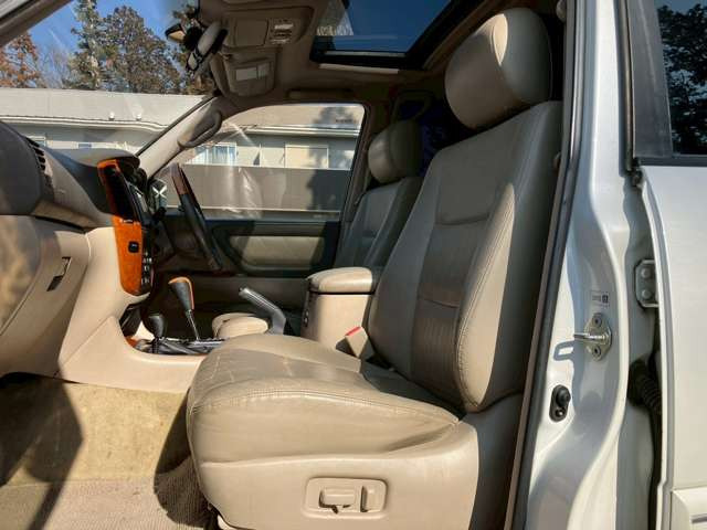 �C�ɂȂ邨�Ԃ�����܂�����E�̓d�b�ԍ����璼�ڂ��X�ɂ��₢���킹���������B�x�����@����ԗ����A��Ԃ܂łȂ�ł������������Ē����܂��B�X�^�b�t�ꓯ���A�����҂����Ă���܂��B