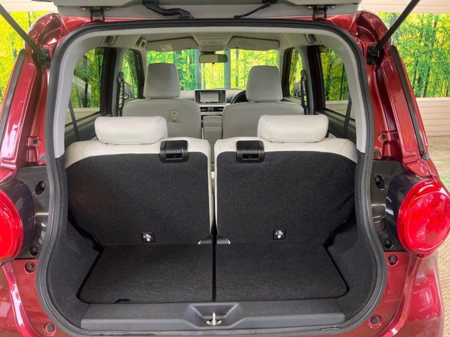 ���i�̂���������ʋ΁A���}���ɏ\���ȉ׎��X�y�[�X���m�ۂ��Ă���܂��B�Z�J���h�V�[�g��|���ƁA�傫�ȉו��̐ύڂ��\�ł���