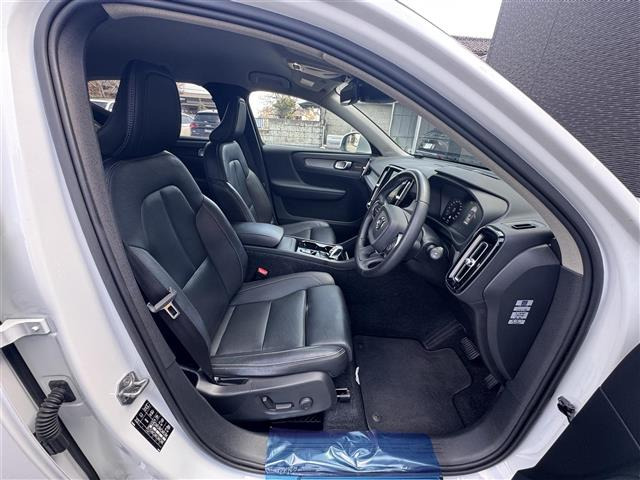 XC40T4 AWD インスクリプション 4WD