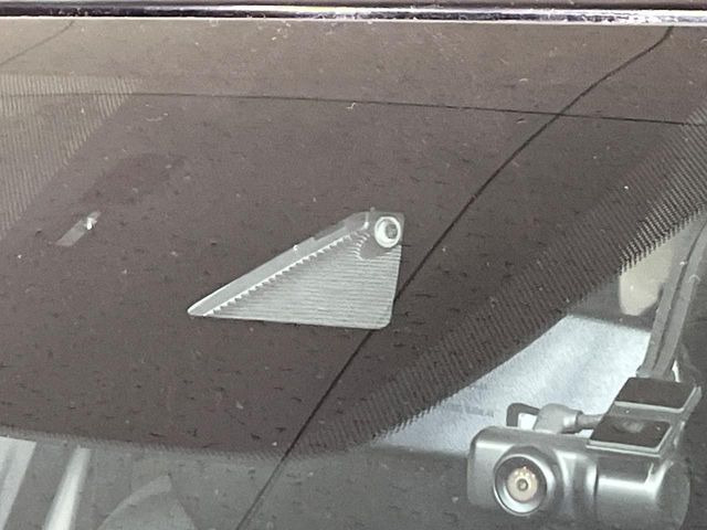 �y�X�}�[�g�V�e�B�u���[�L�T�|�[�g�z�ᑬ���s���ɑO���̎ԗ�����F�����A�Փ˂������Ȏ��͌x��ƃu���[�L�ŏՓˉ���Ɣ�Q�y�����A�V�X�g�B�����S�Ƀh���C�u�����y���݂��������܂��B