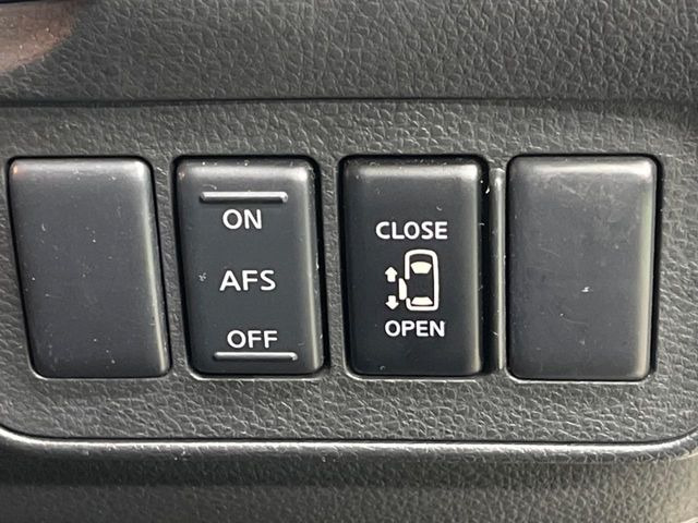 �y�p���[�X���C�h�h�A�z�X�}�[�g�L�[��^�]�Ȃ̃X�C�b�`�ŃX���C�h�h�A�̊J���\���d��������͂����ăh�A���J����K�v�������A���������q�l�ł��A�d���ו��������Ă��鎞�����N�ɊJ���߂ł��܂���