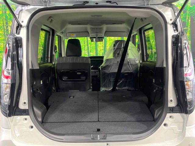 ���i�̂���������ʋ΁A���}���ɏ\���ȉ׎��X�y�[�X���m�ۂ��Ă���܂��B�Z�J���h�V�[�g��|���ƁA�傫�ȉו��̐ύڂ��\�ł���