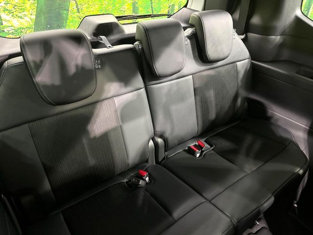 �y�n�[�t���U�[�V�[�g�z�������ƍ���S�n�𗼗������l�C�̃V�[�g���w�ʁE���ʂ̃t�@�u���b�N�f�ނ́A�ʋC���̗ǂ��⊊��ɂ����ɗD��Ă��܂��B�C���╞���ɍ��E���ꂸ���K�ɂ���肢�������܂��B