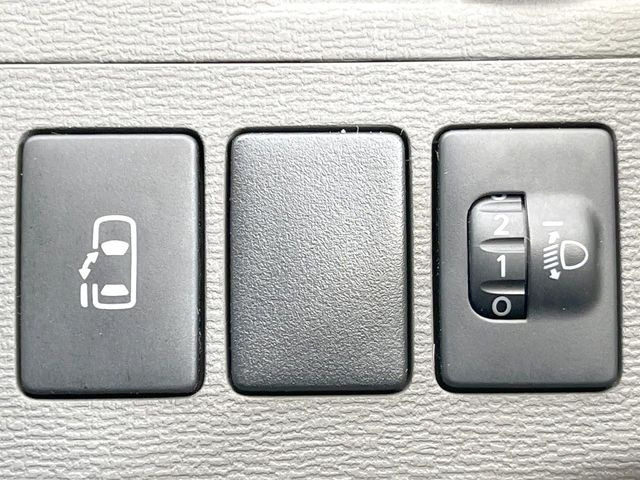 �y�p���[�X���C�h�h�A�z�X�}�[�g�L�[��^�]�Ȃ̃X�C�b�`�ŃX���C�h�h�A�̊J���\���d��������͂����ăh�A���J����K�v�������A���������q�l�ł��A�d���ו��������Ă��鎞�����N�ɊJ���߂ł��܂���