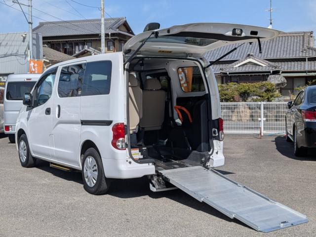 NV200バネットバン