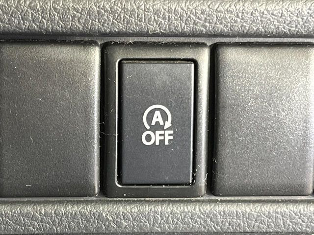 �y�A�C�h�����O�X�g�b�v�z�ԐM����a�؂Œ�Ԃ����ۂɃG���W�����~���A���ʂȔR���̏����}���܂��B�R��������ی�ɂȂ���@�\��G���W���̓u���[�L�𗣂��΍Ďn�����܂��B