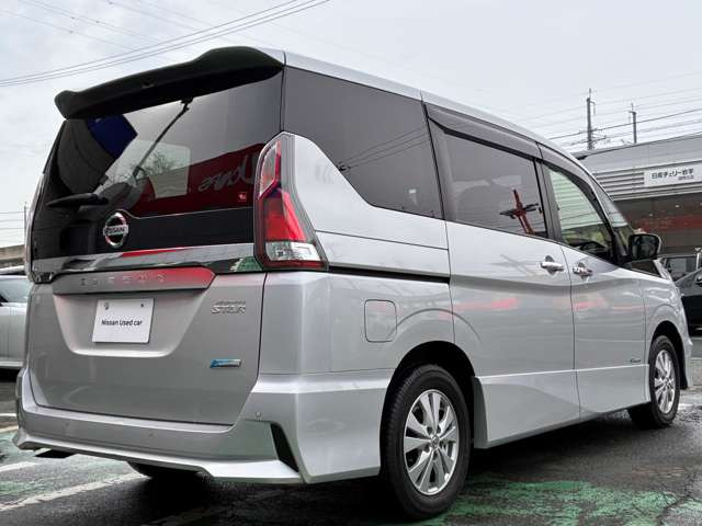 セレナ2.0 ハイウェイスター 4WD