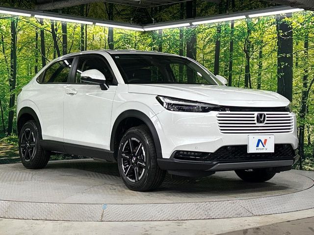 高透明度のガラス皮膜で撥水はもちろん、上質なツヤ・光沢を実現。紫外線や酸性雨から大切な愛車を保護し、色あせ・劣化を防止。「弾スプラッシュコート」、「弾プリミッサコート」からお選びいただけます。