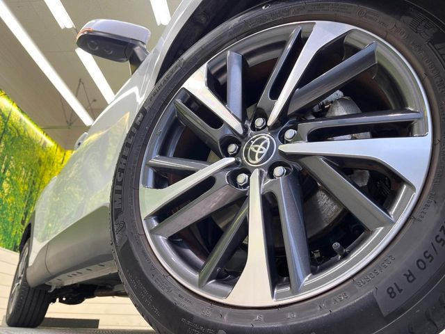 �y����18�C���`�A���~�z�C�[���z�O�ςɃ}�b�`���������A���~�z�C�[���𑕒����Ă���܂��B�e��ЊO�A���~�z�C�[����A�X�^�b�h���X�^�C�����戵�����Ă���܂��B���񂲑��k����������