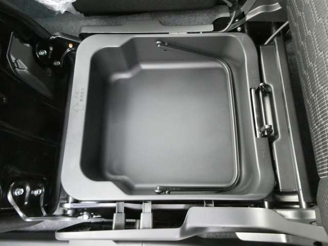 ����ȉ��Ɏ��[BOX������܂�!!