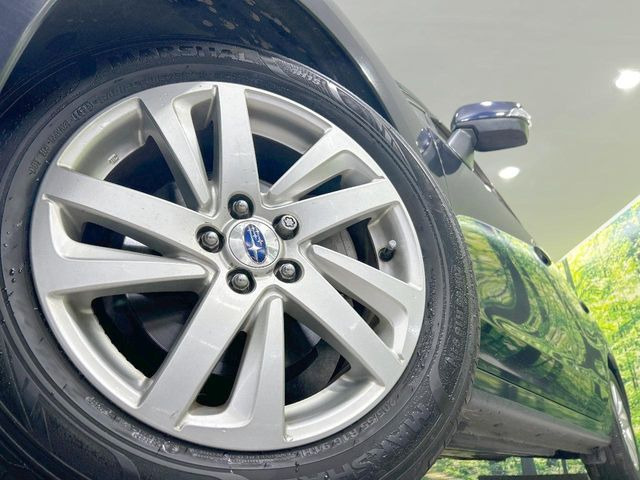 �y����16�C���`�A���~�z�C�[���z�O�ςɃ}�b�`���������A���~�z�C�[���𑕒����Ă���܂��B�e��ЊO�A���~�z�C�[����A�X�^�b�h���X�^�C�����戵�����Ă���܂��B���񂲑��k����������