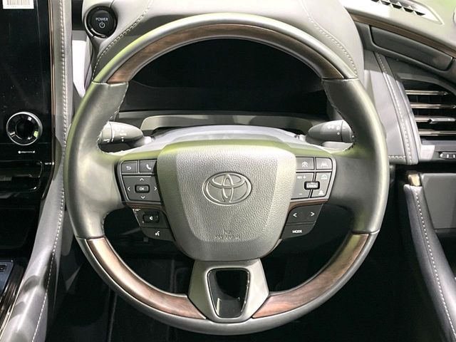 ステアリングも使用感が少なく、きれいな状態となっております♪