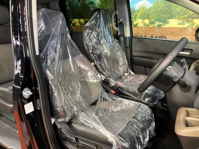 もちろん車内はキレイです♪よりクリーンな状態をキープしたいお客様には『ナノゾーンコート』がおすすめ!新型コロナウイルス対策や、除菌・消臭に効果を発揮し多くの方にご好評いただいております。