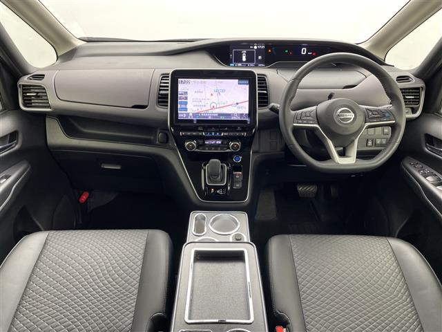 セレナ1.2 e-POWER ハイウェイスターV