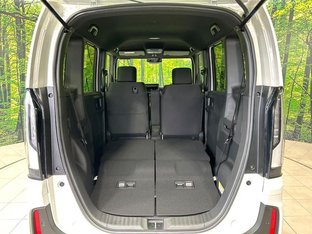 ���i�̂���������ʋ΁A���}���ɏ\���ȉ׎��X�y�[�X���m�ۂ��Ă���܂��B�Z�J���h�V�[�g��|���ƁA�傫�ȉו��̐ύڂ��\�ł���