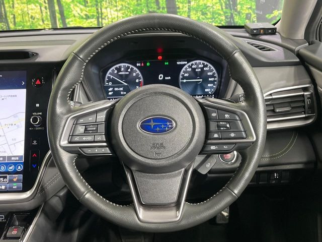 �y�����v�����X�e�A�����O�z�㎿�Ȋv���g�p���邱�ƂŁA��ɂ����������݂ƂĂ��^�]���₷���n���h���ł���