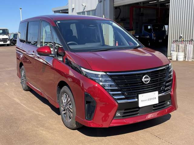 セレナ1.4 e-4ORCE ハイウェイスターV 4WD