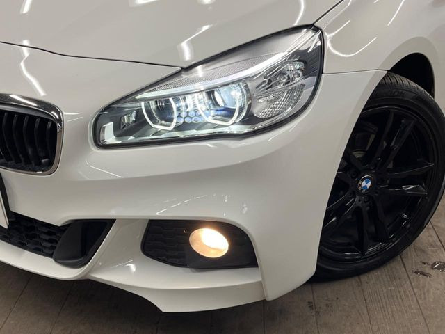 ��LED�w�b�h���C�g:��ԑ��s�����ǍD�Ȏ��E���m�ۂ����S���ĉ^�]�ł��鍂�P�xLED�w�b�h���C�g�𑕔�!�_�����x�������A����d�͂��}�����Ă��܂��B