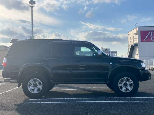 ���X�݌ɂ͊O���A�����N���[�j���O��ɓW�����A�����Ď��̏C�����̗L���A���[�^�[��������̗L������O�ҋ@�ւɂ�錟����S����{���Ă���܂��B�Ԍ��A�����A����h�������ЂőΉ��ł��܂��̂ł����S���������B