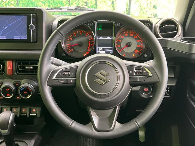 �y�����v�����X�e�A�����O�z�㎿�Ȋv���g�p���邱�ƂŁA��ɂ����������݂ƂĂ��^�]���₷���n���h���ł���