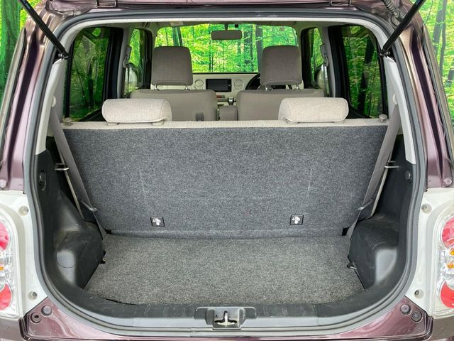 ���i�̂���������ʋ΁A���}���ɏ\���ȉ׎��X�y�[�X���m�ۂ��Ă���܂��B�Z�J���h�V�[�g��|���ƁA�傫�ȉו��̐ύڂ��\�ł���