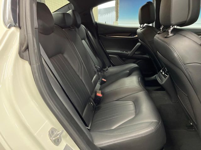 ���㕔���Ȃ��C�ɂȂ�悤�ȃL�Y�E�����ւ��蓙�A�傫�ȃ_���[�W�͂Ȃ��A�ǍD�ȏ�Ԃł��B