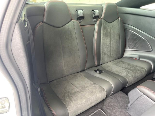 ���㕔���Ȃ��C�ɂȂ�悤�ȃL�Y�E�����ւ��蓙�A�傫�ȃ_���[�W�͂Ȃ��A�ǍD�ȏ�Ԃł��B