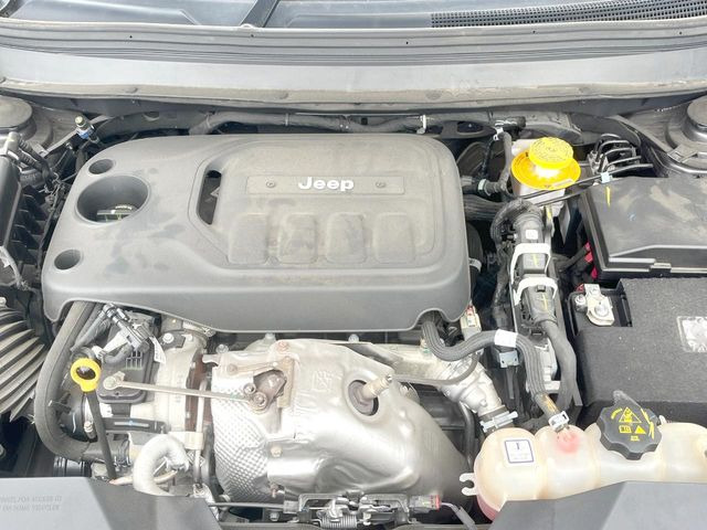 �����X�ł́A�e���[�J�[�̐�p�f�f�e�X�^�[�𓱓��B���Ǝ��i�����e�N�j�J���X�^�b�t���풓���Ă���܂��̂ŁA������̍ۂɂ����S���Ă����p���������܂��B