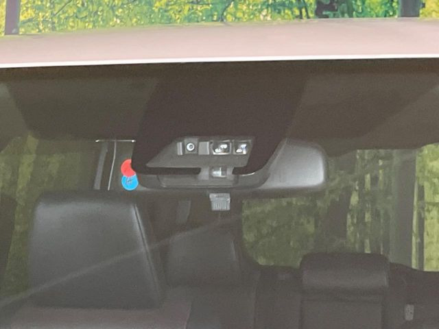 �y�v���N���b�V���Z�[�t�e�B�z�O���̎ԗ��������m���A�Փ˂������Ȏ��͌x��Œ��ӂ𑣂��A�u���[�L�𓥂ޗ͂��T�|�[�g�B�u���[�L�𓥂߂Ȃ������ꍇ�͏Փ˔�Q�y���u���[�L���쓮�A�Փˉ�����T�|�[�g���܂��B