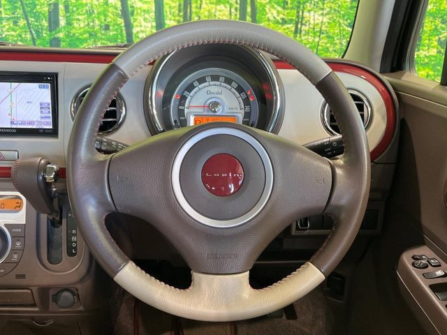 �y�����v�����X�e�A�����O�z�㎿�Ȋv���g�p���邱�ƂŁA��ɂ����������݂ƂĂ��^�]���₷���n���h���ł���