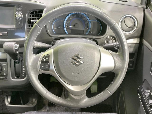 �y�����v�����X�e�A�����O�z�㎿�Ȋv���g�p���邱�ƂŁA��ɂ����������݂ƂĂ��^�]���₷���n���h���ł���