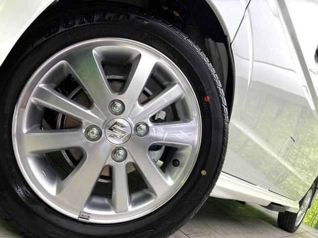 �y����14�C���`�A���~�z�C�[���z�O�ςɃ}�b�`���������A���~�z�C�[���𑕒����Ă���܂��B�e��ЊO�A���~�z�C�[����A�X�^�b�h���X�^�C�����戵�����Ă���܂��B���񂲑��k����������