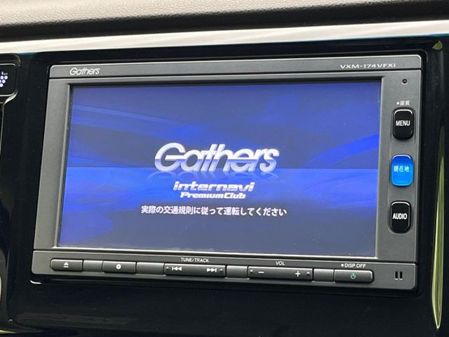 �y�����i�r�z�l�C�̏����i�r�𑕔����Ă���܂��B�i�r�̎g���₷���͂������A�I�[�f�B�I�@�\���[��!�L�����v�◷�s�͂������A�ʋ΂┃�����ȂǕ��i�̃h���C�u���y�����Ȃ�͂���