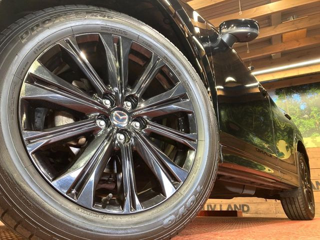 �y����19�C���`�A���~�z�C�[���z�O�ςɃ}�b�`���������A���~�z�C�[���𑕒����Ă���܂��B�e��ЊO�A���~�z�C�[����A�X�^�b�h���X�^�C�����戵�����Ă���܂��B���񂲑��k����������