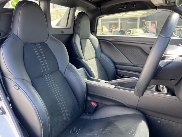 �y��p�X�|�[�c�V�[�g�z�z�[���h���ɗD��A�J�[�u���̑̂������}�����Ă���܂��B�܂��A�̂Ƀt�B�b�g���邩�獘��w�������ɂ����A�����O�h���C�u�⍂�����s�ł����K�ɂ��߂������������܂���