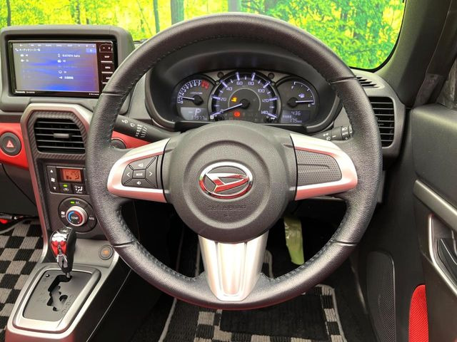 �y�����v�����X�e�A�����O�z�㎿�Ȋv���g�p���邱�ƂŁA��ɂ����������݂ƂĂ��^�]���₷���n���h���ł���